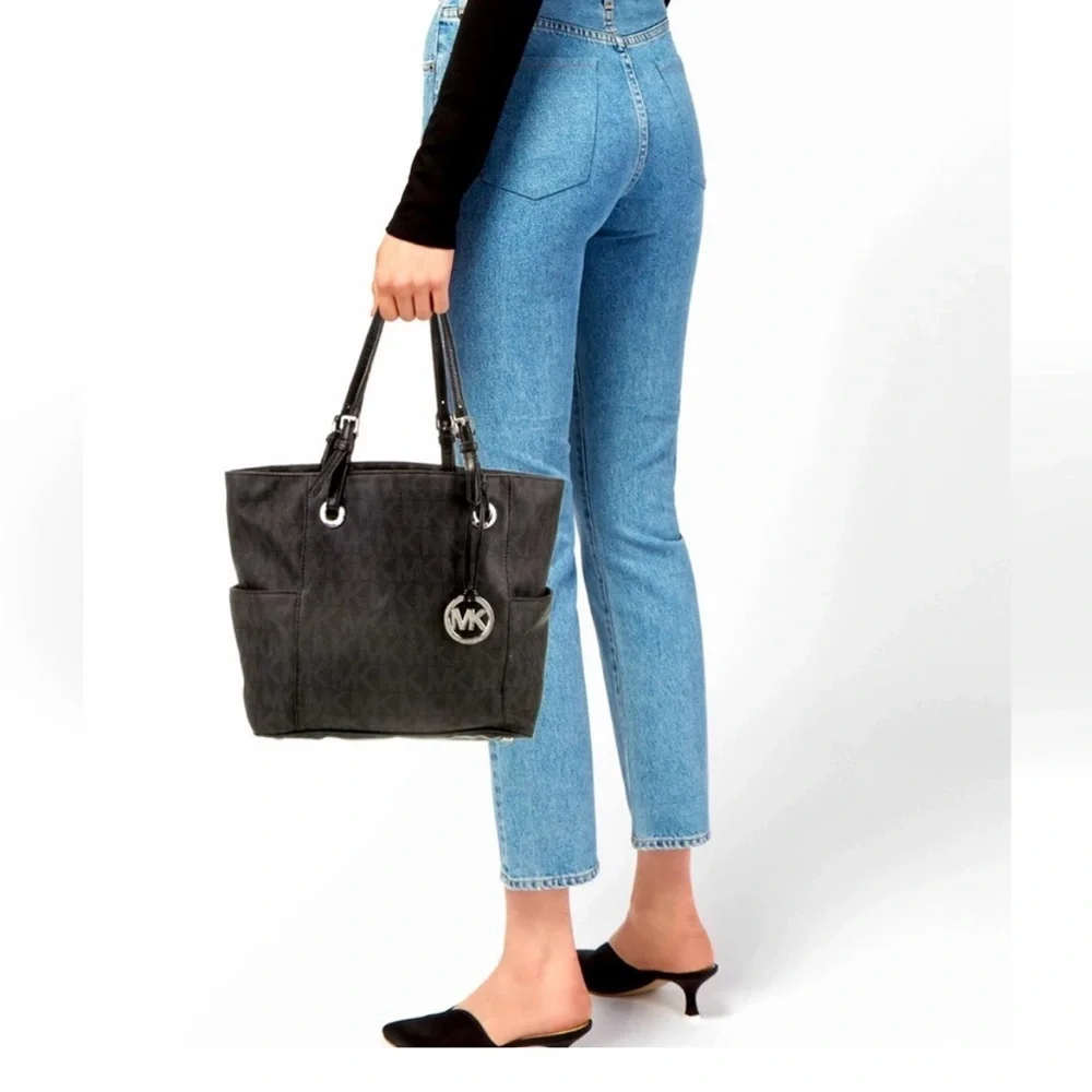 MICHAEL MICHAEL KORS LEATHER TRIPLE COMPARTMENT TOTE BAG - Picture 4 of 5